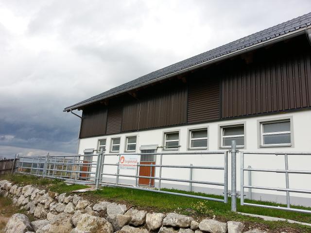 Abtrennung/Tür